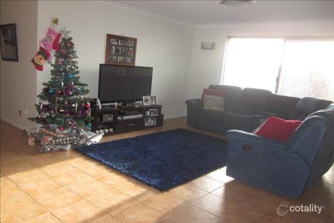 Property photo of 31 Mitra Loop Bennett Springs WA 6063