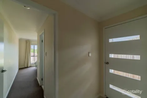 Property photo of 1/30A Alpine Court Cranley QLD 4350