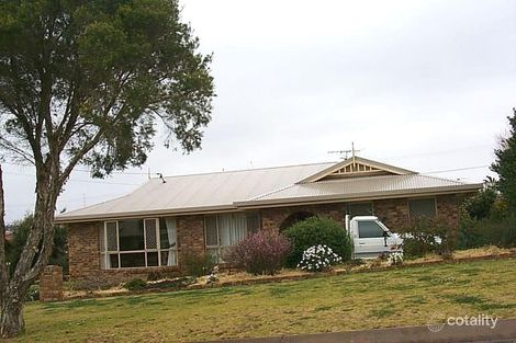 18 Riethmuller St, Kearneys Spring, QLD 4350