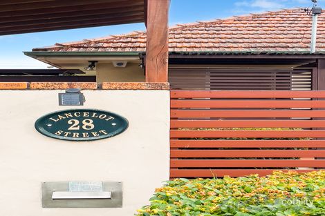 Property photo of 28 Lancelot Street Tennyson QLD 4105