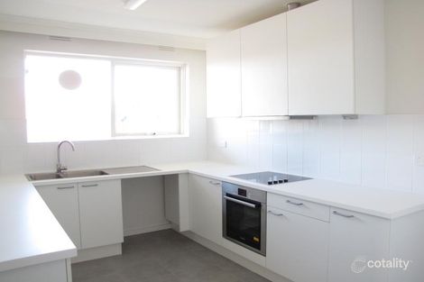 Property photo of 7/33-35 Toolambool Road Carnegie VIC 3163
