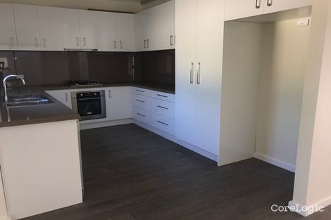 Property photo of 16A Abercarn Avenue Craigieburn VIC 3064