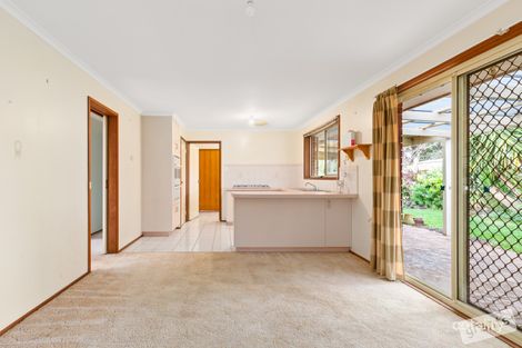 Property photo of 2 Cantle Close Pakenham VIC 3810