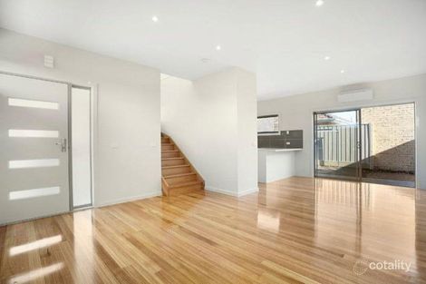 Property photo of 2/28 Alexander Street Avondale Heights VIC 3034