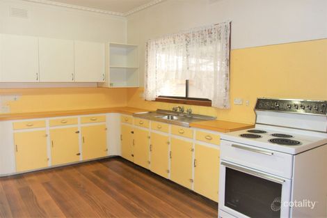 Property photo of 17 Cross Street Newborough VIC 3825