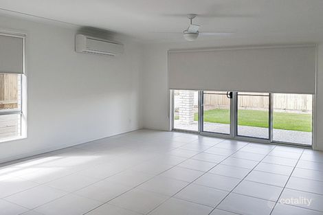 Property photo of 9 Eagleton Crescent Leichhardt QLD 4305