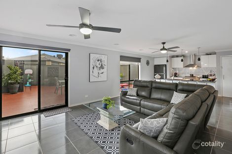 Property photo of 8 Eastlakes Boulevard Lara VIC 3212