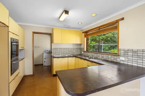 Property photo of 3 Arnel Place Warrnambool VIC 3280