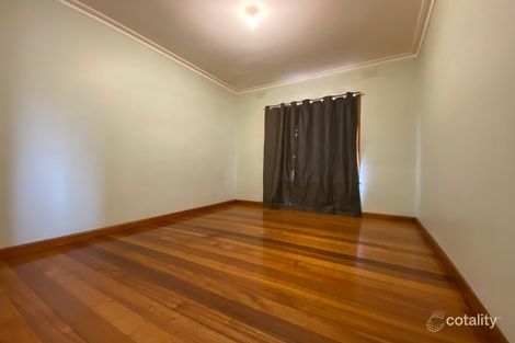 Property photo of 68 Stradbroke Drive St Albans VIC 3021