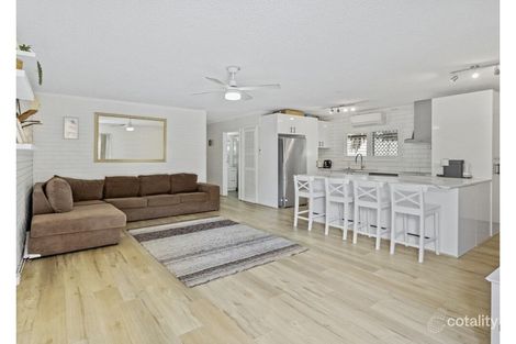 Property photo of 4/1947 Gold Coast Highway Burleigh Heads QLD 4220