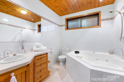 Property photo of 21 Quarbing Street Werribee VIC 3030