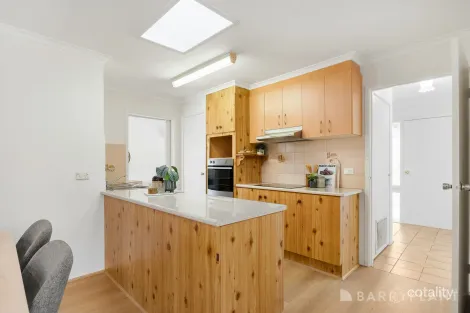 Property photo of 70 Landscape Drive Mooroolbark VIC 3138