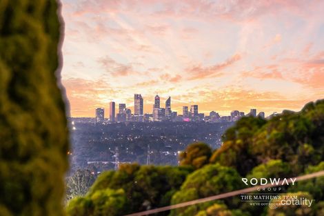 Property photo of 3 Hillside Road Mount Richon WA 6112