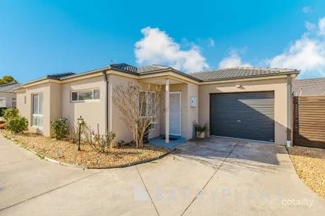 Property photo of 2/10 Reidy Rise Harkness VIC 3337