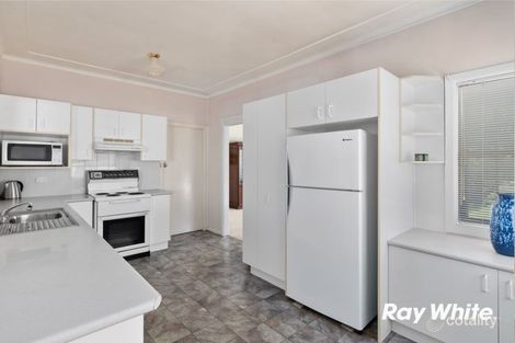 Property photo of 10 Omaroo Avenue Doonside NSW 2767