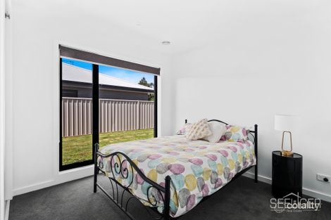 Property photo of 9 Rosella Place Yarrawonga VIC 3730