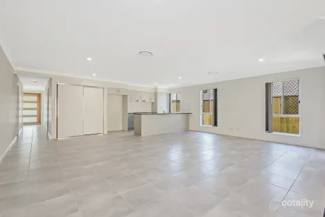 28 Muller St, Redland Bay, QLD 4165