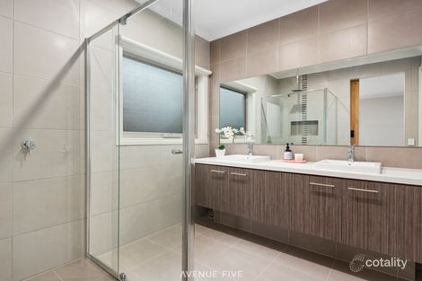 Property photo of 40 Golden Wattle Drive Mount Duneed VIC 3217