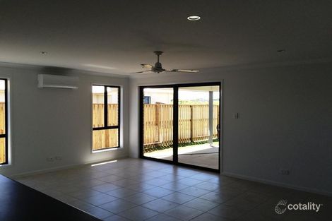 Property photo of 23 Henley Close Blacks Beach QLD 4740