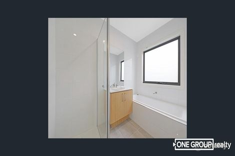 Property photo of 80 Newbridge Boulevard Wallan VIC 3756