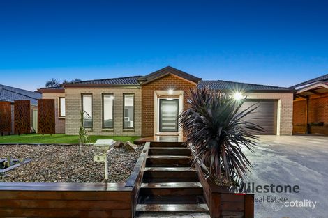 Property photo of 2 Fable Way Cranbourne East VIC 3977