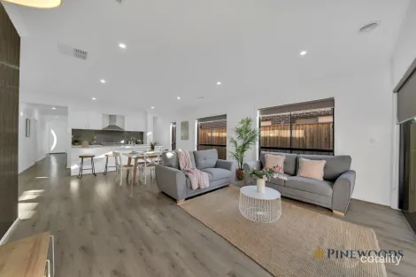 Property photo of 18 Respect Way Tarneit VIC 3029