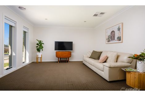 Property photo of 17 Warbler Street Thurgoona NSW 2640