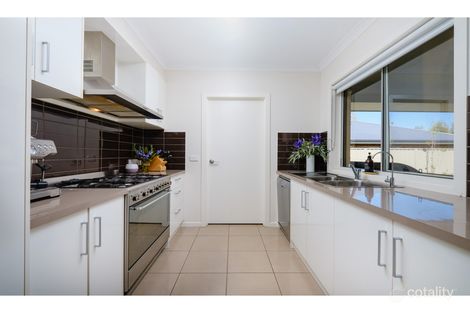 Property photo of 17 Warbler Street Thurgoona NSW 2640