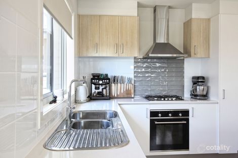 Property photo of 21 Collins Parade Kyneton VIC 3444