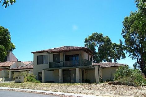 11 Hoxton Rise, Carine, WA 6020