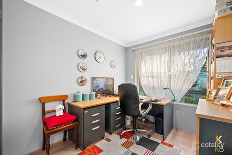 Property photo of 11 Montelimar Elbow Port Kennedy WA 6172