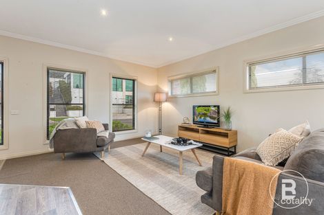 Property photo of 24 Marshall Crescent Kennington VIC 3550