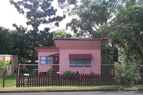 17 Hawthorne St, Woody Point, QLD 4019