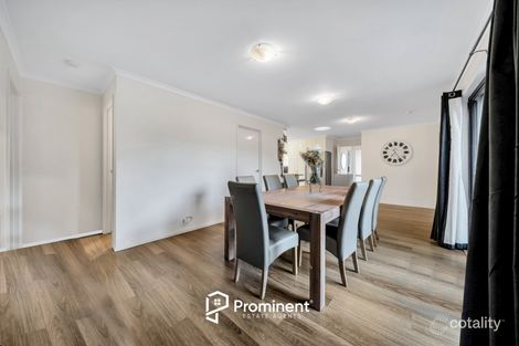 Property photo of 21 Hoysted Avenue Cranbourne North VIC 3977