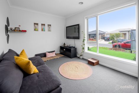 Property photo of 37 Riches Street Tarneit VIC 3029