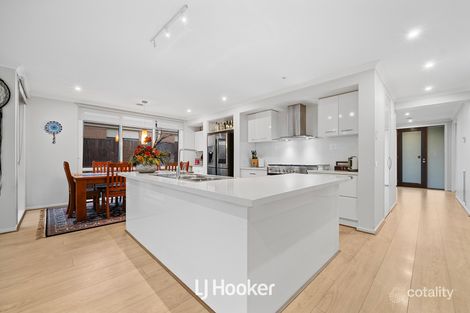 Property photo of 23 Challenger Circuit Cranbourne East VIC 3977