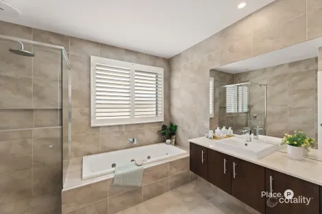 Property photo of 24 Birkenhead Place Carindale QLD 4152