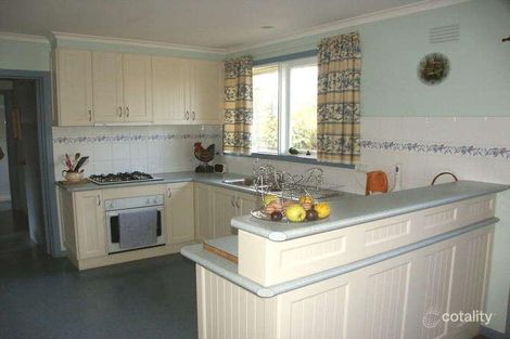 Property photo of 27 Grant Avenue Gisborne VIC 3437
