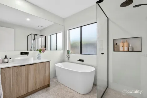 Property photo of 14 Dreamer Circuit Mount Duneed VIC 3217