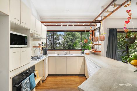 Property photo of 10 Bembooka Road Green Point NSW 2251