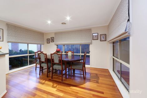 Property photo of 5 Halsbury Drive Rowville VIC 3178