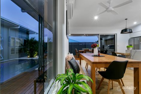Property photo of 4 Yumbabulla Green Smithfield QLD 4878