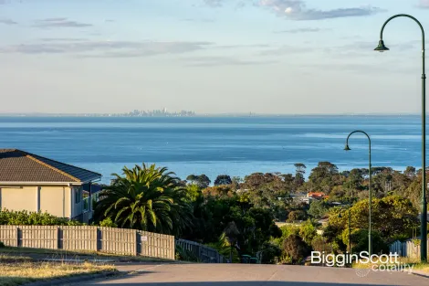 Property photo of 12 Sunhill Road Mount Martha VIC 3934