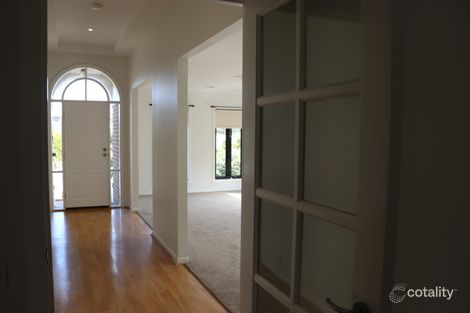 Property photo of 8 Lein Court Highton VIC 3216
