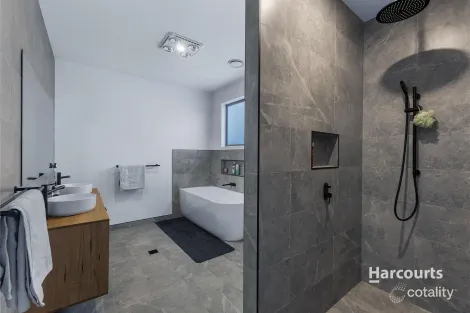 Property photo of 23 Emily Crescent Somerset TAS 7322