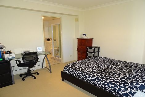 Property photo of 3/272 Oxley Drive Coombabah QLD 4216