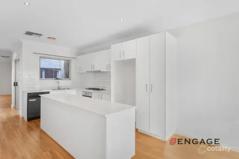 Property photo of 2/9 Starflower Way Truganina VIC 3029