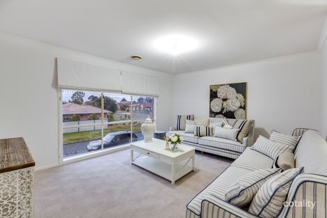 Property photo of 28 Bellbird Avenue Taylors Lakes VIC 3038