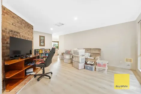 Property photo of 16 Discovery Drive Thornlie WA 6108
