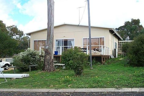 2 Haze Rd, Falcon, WA 6210
